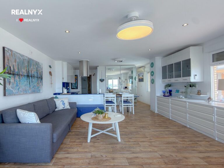 Apartmán v první linii pláže Acequion - 20 m od moře