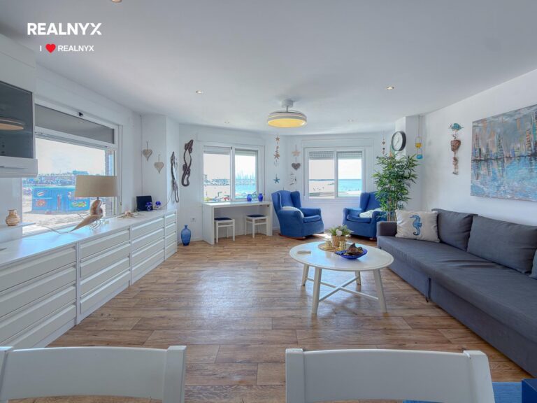 Apartmán v první linii pláže Acequion - 20 m od moře