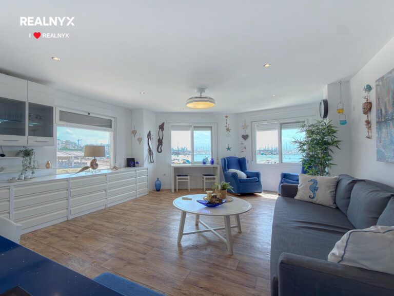 Apartmán v první linii pláže Acequion - 20 m od moře