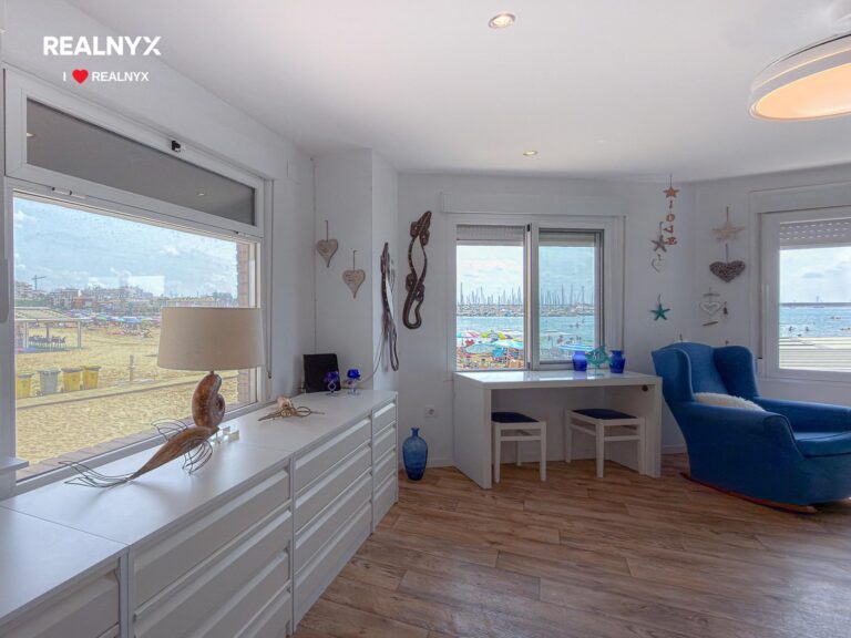 Apartmán v první linii pláže Acequion - 20 m od moře