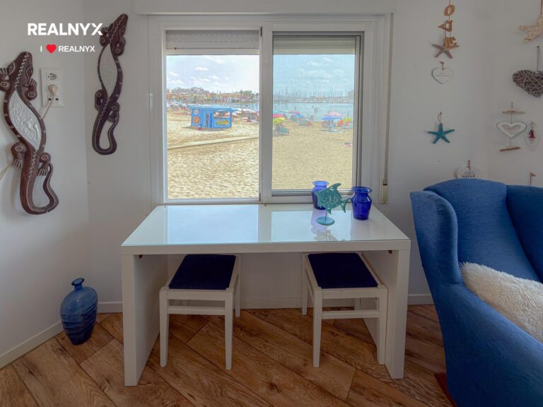 Apartmán v první linii pláže Acequion - 20 m od moře