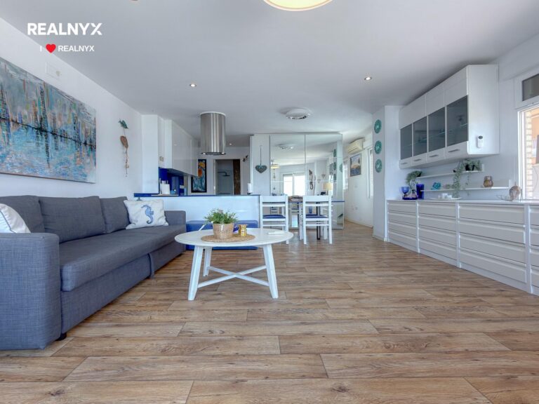 Apartmán v první linii pláže Acequion - 20 m od moře