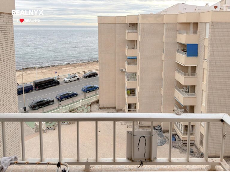 Apartmán v první linii pláže - Playa de los Locos, Torrevieja