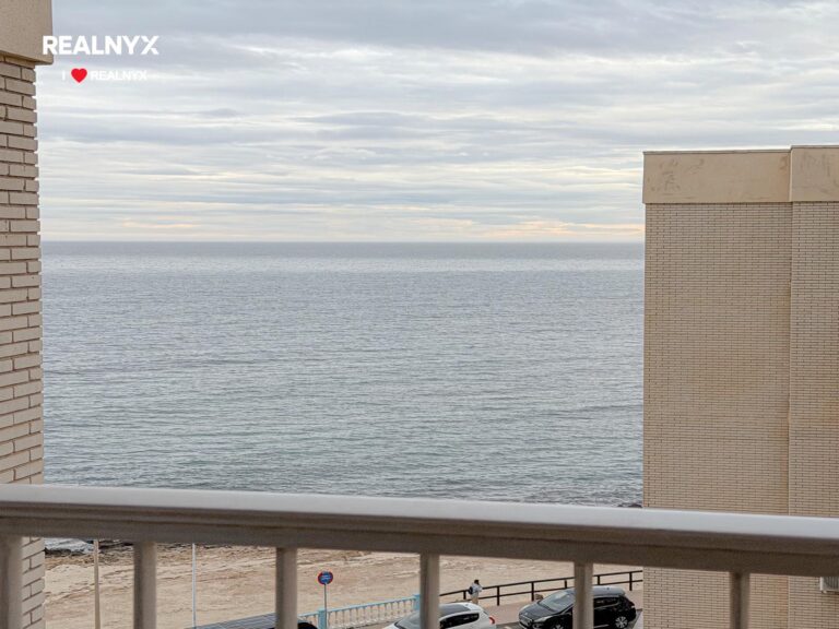 Apartmán v první linii pláže - Playa de los Locos, Torrevieja