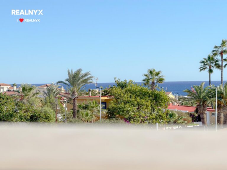 Ático v Torrevieja - obrovský sluneční terás a výhled na moře
