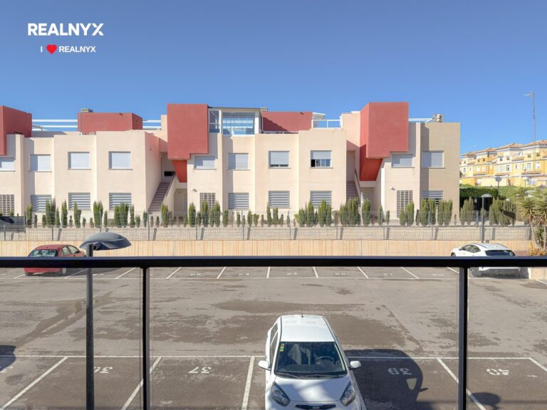 Ático v Torrevieja - obrovský sluneční terás a výhled na moře