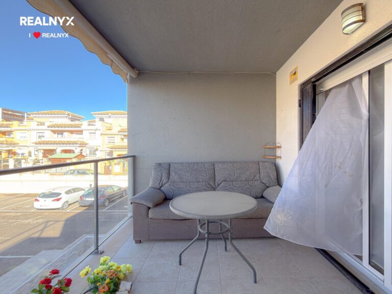 Ático v Torrevieja - obrovský sluneční terás a výhled na moře