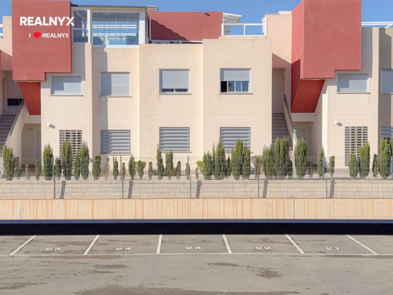 Ático v Torrevieja - obrovský sluneční terás a výhled na moře
