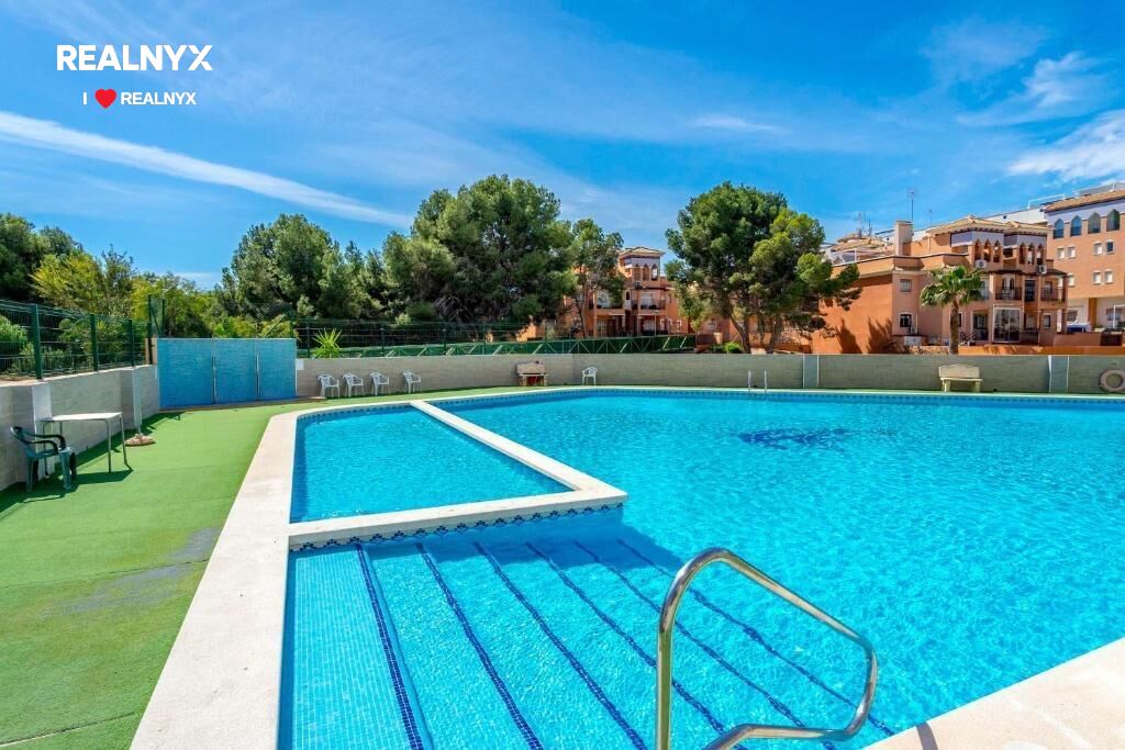Bungalov u moře - Playa Flamenca, velká terasa a bazén