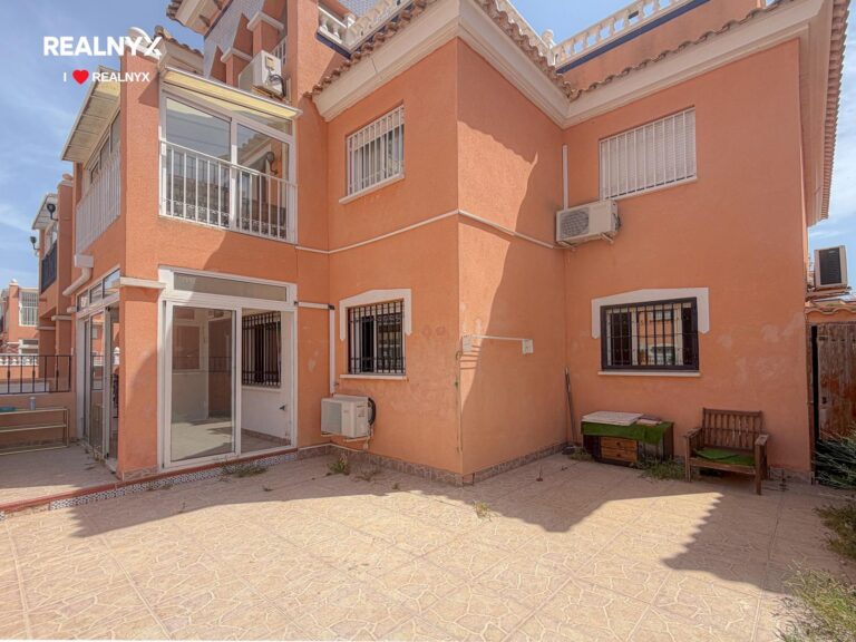 Bungalov u moře - Playa Flamenca, velká terasa a bazén