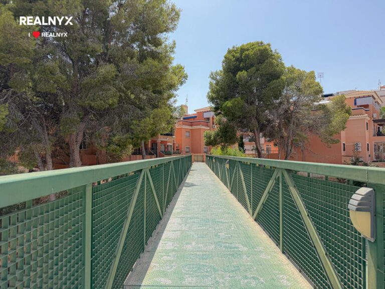 Bungalov u moře - Playa Flamenca, velká terasa a bazén