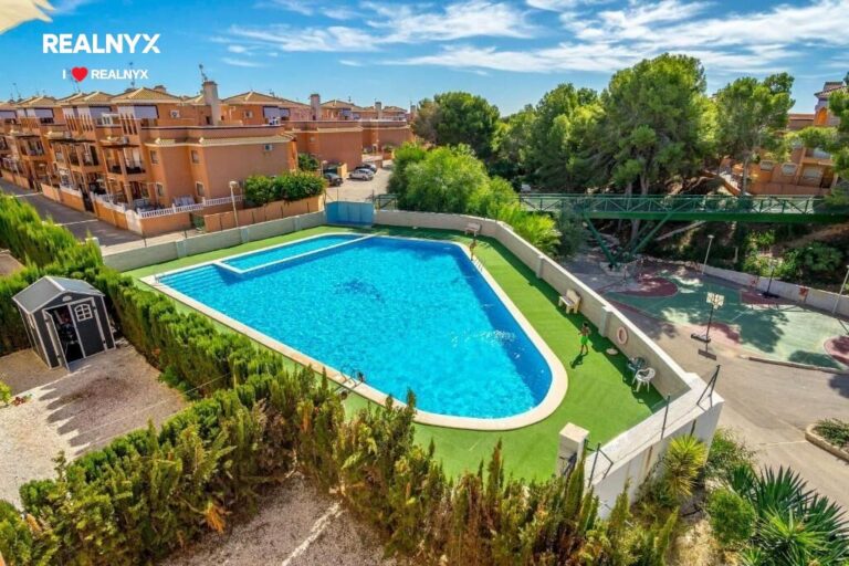 Bungalov u moře - Playa Flamenca, velká terasa a bazén
