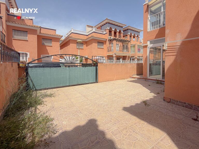 Bungalov u moře - Playa Flamenca, velká terasa a bazén