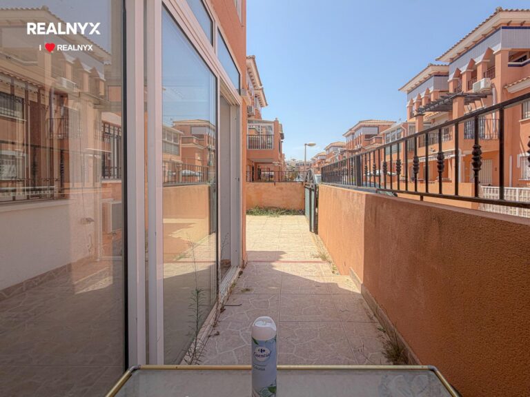 Bungalov u moře - Playa Flamenca, velká terasa a bazén