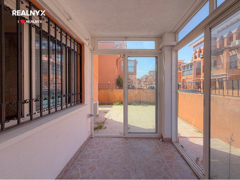 Bungalov u moře - Playa Flamenca, velká terasa a bazén