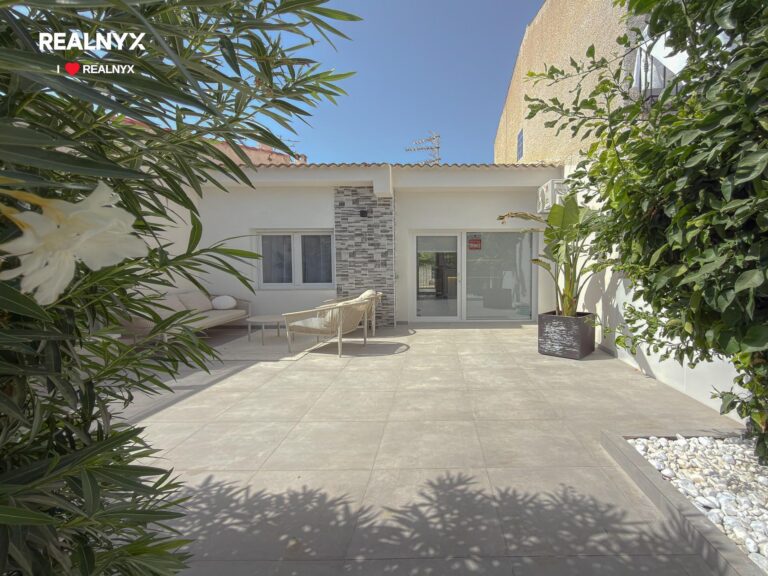 Bungalow u moře - Torrevieja, 2 ložnice a bazén