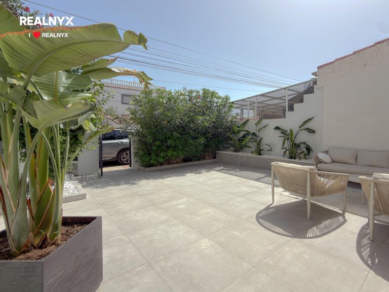 Bungalow u moře - Torrevieja, 2 ložnice a bazén