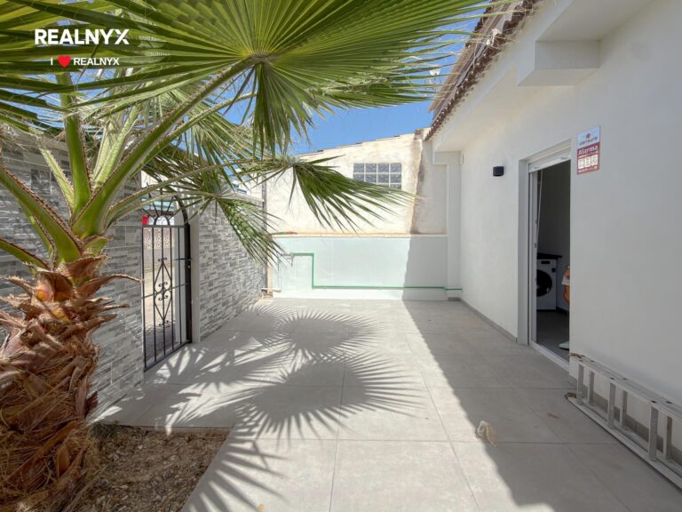 Bungalow u moře - Torrevieja, 2 ložnice a bazén