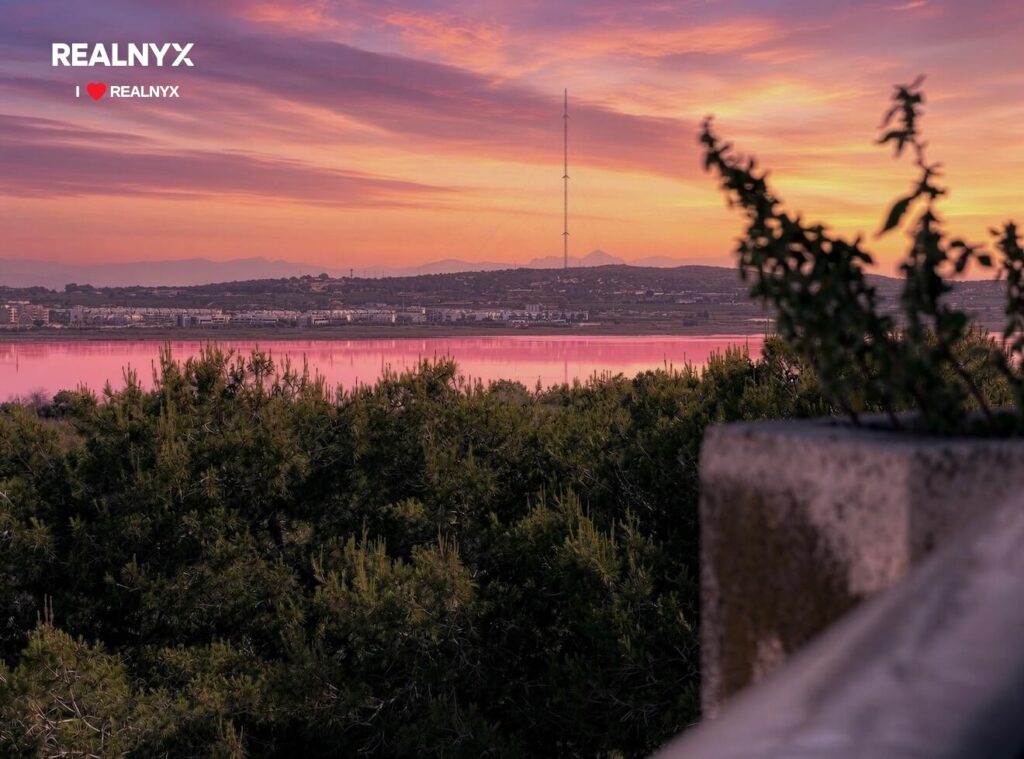 Атико v Torrevieja - přímo u Laguna Rosa