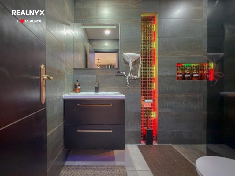 Exkluzivní atik v Aguas Nuevas - terasa se jacuzzi a výhledem na moře