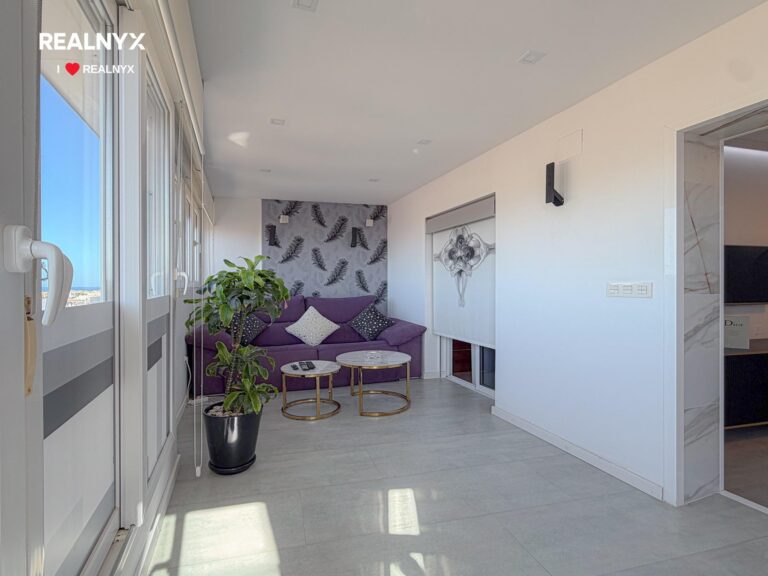 Exkluzivní podkrovní byt - Playa del Cura, Torrevieja