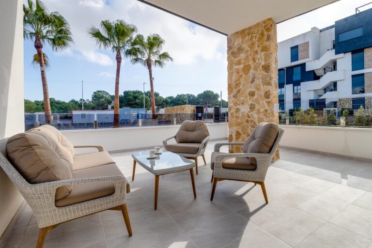 Moderní apartmány v Torrevieja - přímo u moře