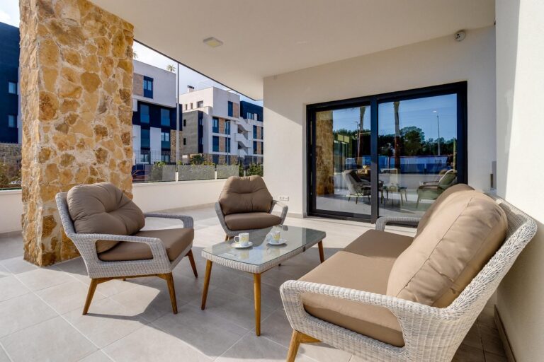 Moderní apartmány v Torrevieja - přímo u moře