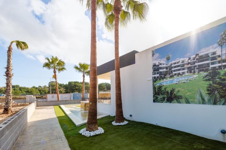 Moderní apartmány v Torrevieja - přímo u moře