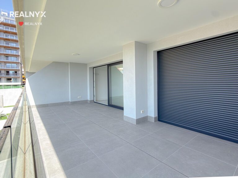 Nový apartmán v Punta Prima - 350 m od moře