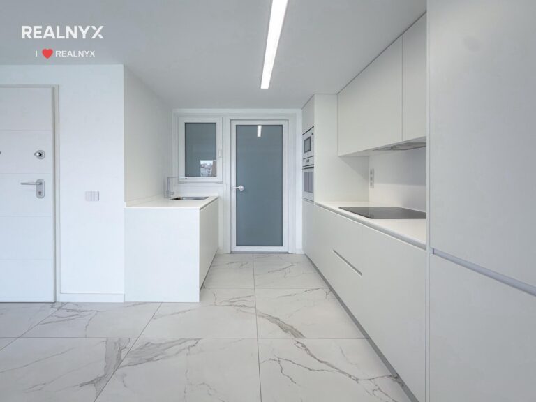 Nový apartmán v Punta Prima - 350 m od moře