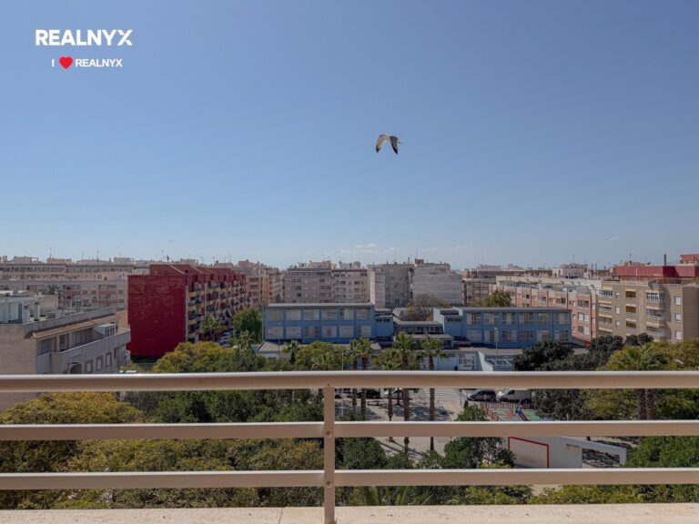 Penthouse v centru Torrevieja - výjimečný s terasou
