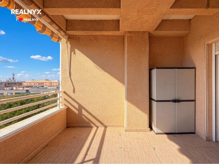 Penthouse v centru Torrevieja - výjimečný s terasou