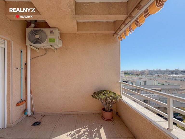 Penthouse v centru Torrevieja - výjimečný s terasou