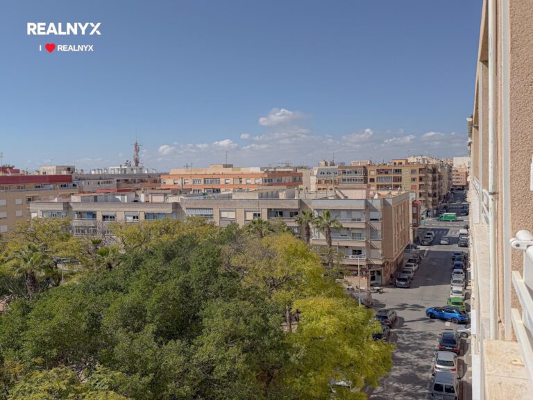Penthouse v centru Torrevieja - výjimečný s terasou