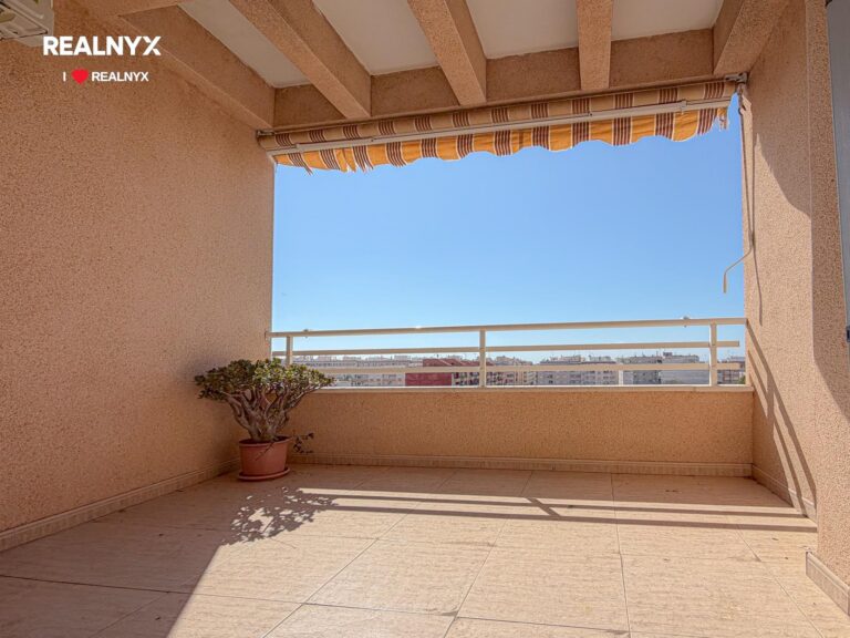 Penthouse v centru Torrevieja - výjimečný s terasou