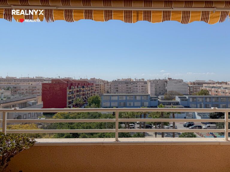 Penthouse v centru Torrevieja - výjimečný s terasou