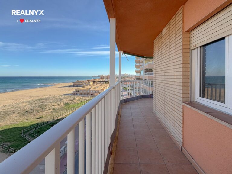 Penthouse v La Mata - 50 m od moře, úchvatné výhledy
