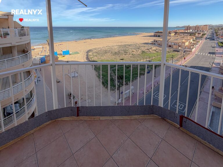 Penthouse v La Mata - 50 m od moře, úchvatné výhledy