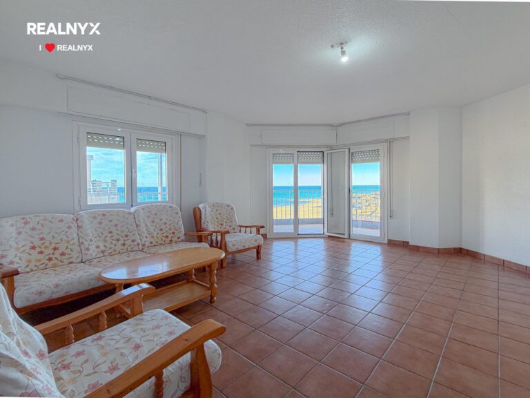 Penthouse v La Mata - 50 m od moře, úchvatné výhledy