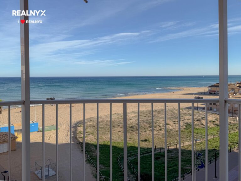 Penthouse v La Mata - 50 m od moře, úchvatné výhledy