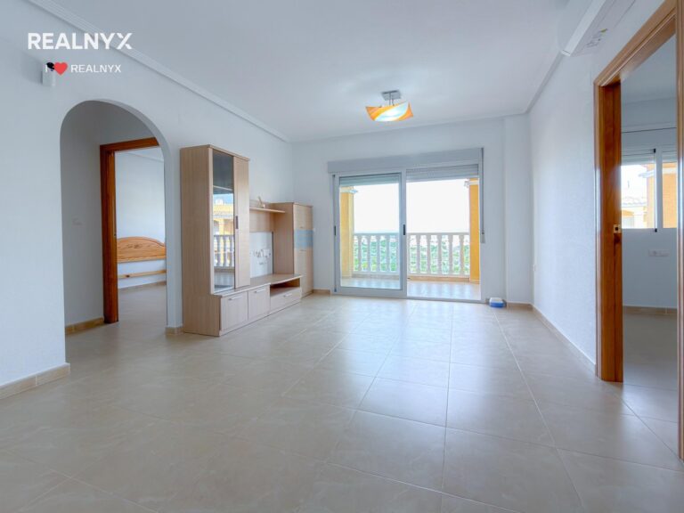 Penthouse v Torreblanca - terrasa, solarium a výhled na moře