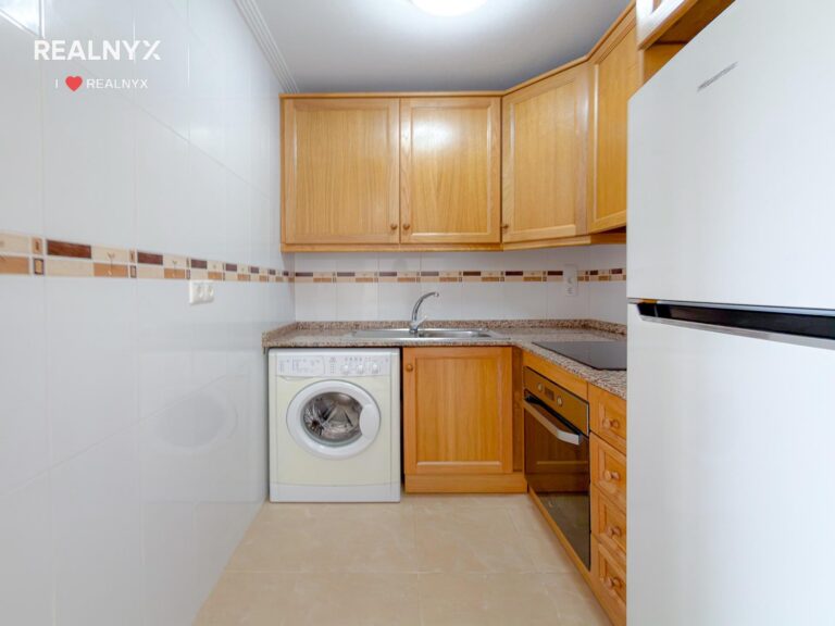 Penthouse v Torreblanca - terrasa, solarium a výhled na moře