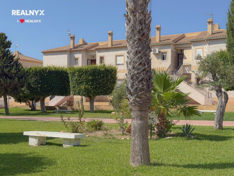 Útulný bungalow s terasou - Aguas Nuevas, Torrevieja