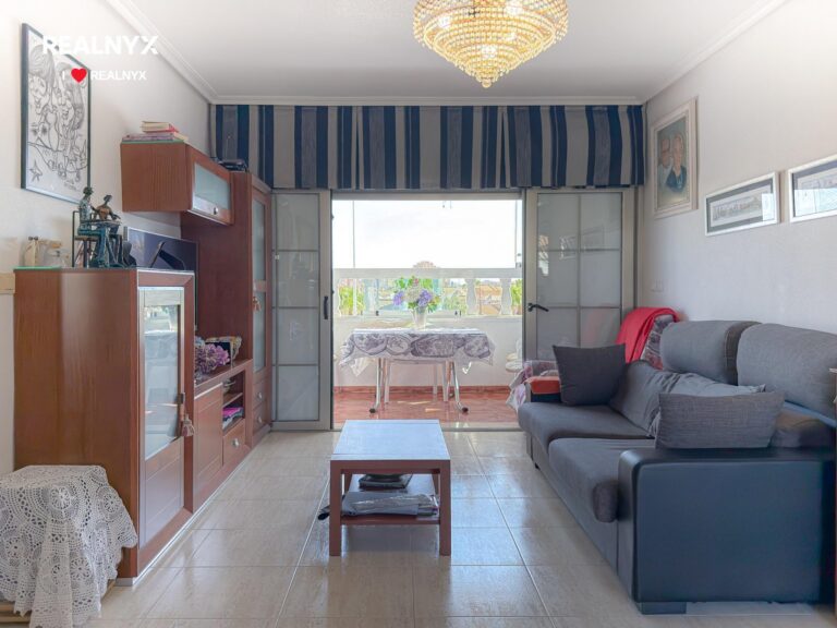 Útulný bungalow s terasou - Aguas Nuevas, Torrevieja