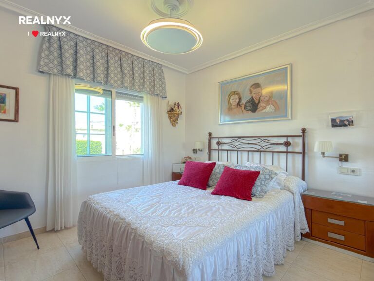 Útulný bungalow s terasou - Aguas Nuevas, Torrevieja