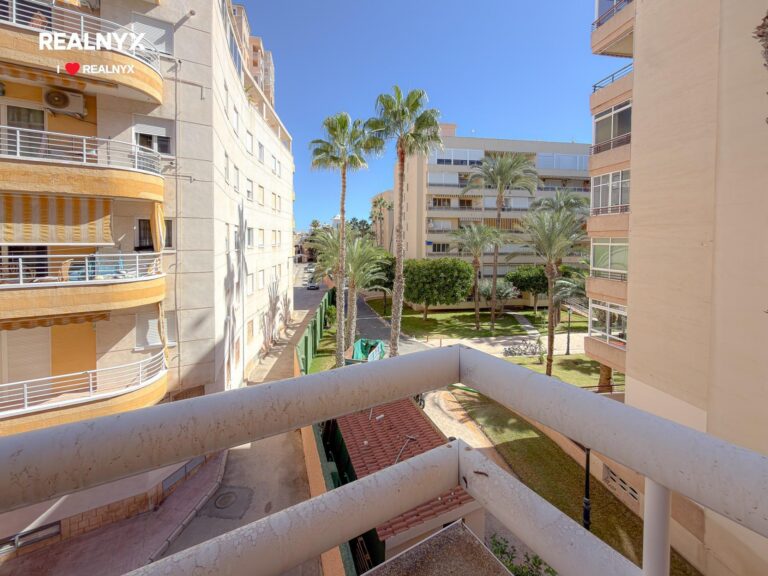 Apartmán s terasou v Playa de los Locos - 220 m od moře