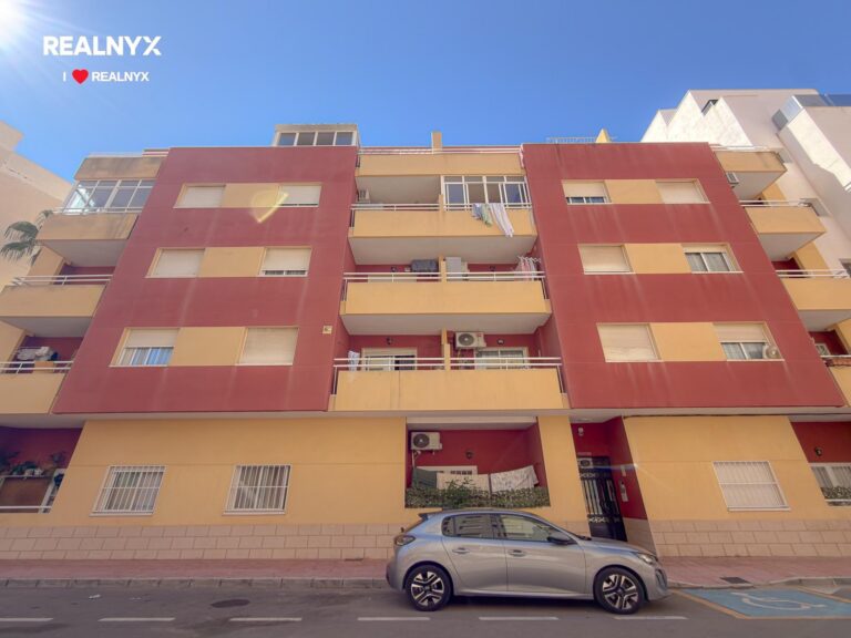 Apartmán s terasou v Playa de los Locos - 220 m od moře