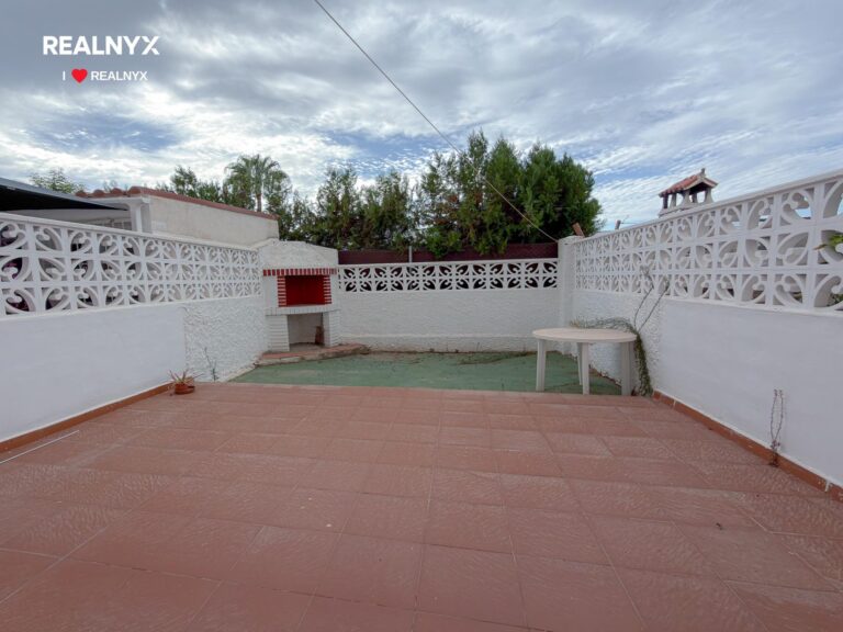 Bungalow Los Frutales - terasy, bazén, 700 m od moře