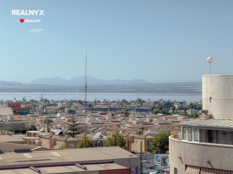 Penthouse s terasou a výhledem - Torrevieja centrum