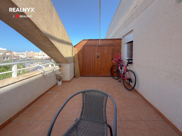 Penthouse s terasou a výhledem - Torrevieja centrum